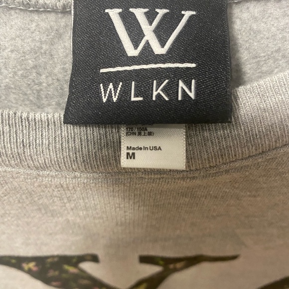 (Bundle 2/$30) Sweater WLKN - Picture 2 of 2